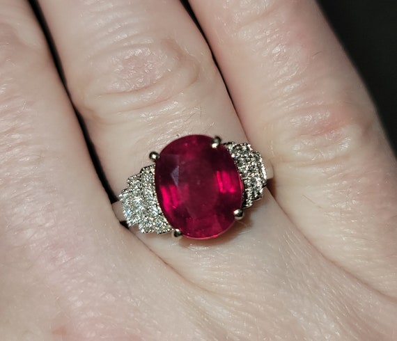 Stunning 5.88 Carat Ruby and Diamond Ring 14k - image 1