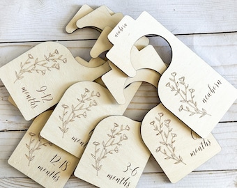 Handmade Birchwood Baby Clothes Size Dividers: Floral Nursery Decor
