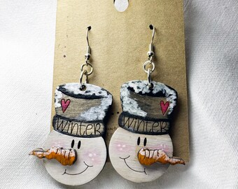 Hand-Painted Snowman Christmas Earrings – Wood Earrings with Carrot Nose & Heart Hat
