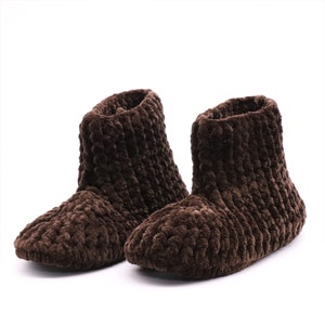 Brown knitted slippers socks/womens slippers/womens slipper boots/slipper boots/slippers/slippers for women/crochet wool slippers