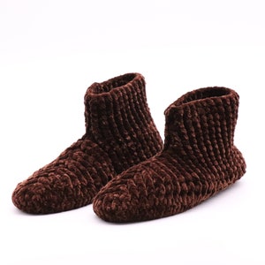 Brown knitted slippers socks/womens slippers/womens slipper boots/slipper boots/slippers/slippers for women/crochet wool slippers