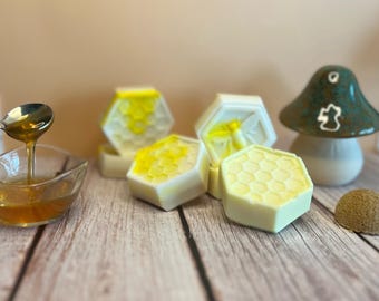 Brown sugar , Honey and oatmeal soap