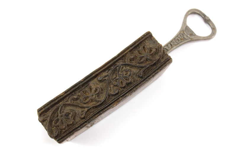 Vintage Style Vintage Wood Block Stamp Bottle Opener Hand Carved Textile Print Block Wooden Handle Iron Opener