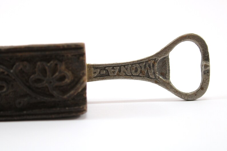Vintage Style Vintage Wood Block Stamp Bottle Opener Hand Carved Textile Print Block Wooden Handle Iron Opener