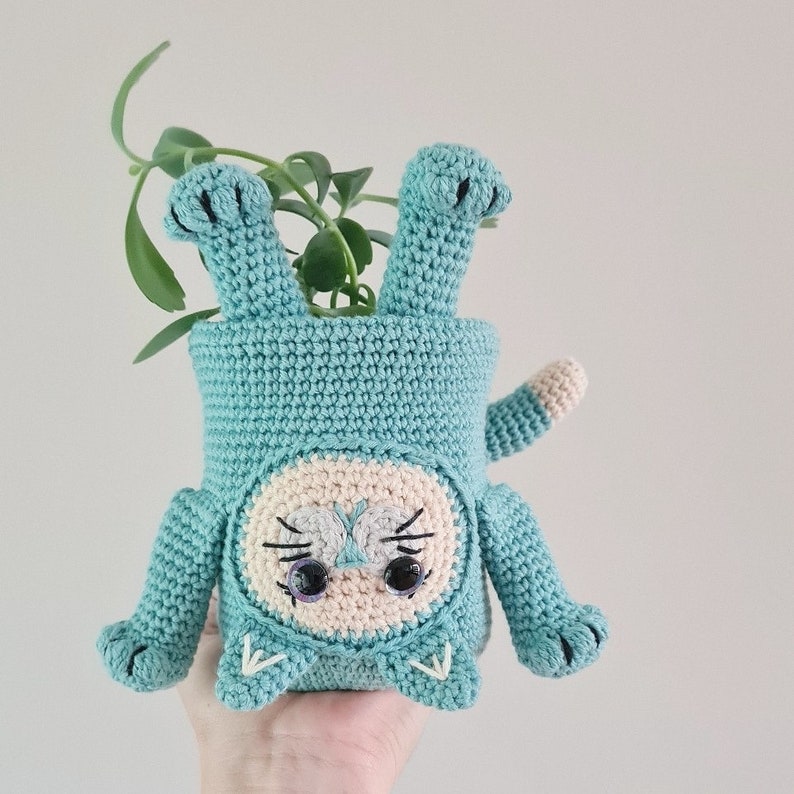Pot Plant Pet Kitty Cat Amigurumi Crochet Pattern Pot Cover/Planter image 2