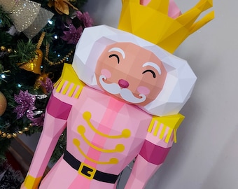 Plantilla de papel de Cascanueces, escultura DIY de baja poligonización (PDF, SVG, Studio3)