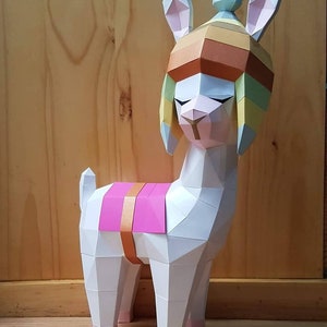 LLama bebé Versión 3, Decoración de interior, Llama low poly, Template , Home decor, papercraft, Llama tierna, decoración llamita. image 3