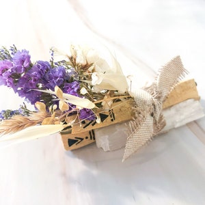 Wildflower Bundle with Palo Santo sticks, Handmade Incense and Selenite Crystal/ Dry wildflower Palo santo Incense Selenite