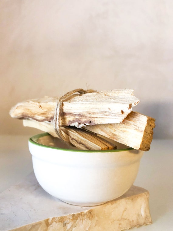 Sustainable Palo Santo Bundle with dried flowers-30