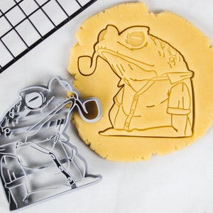 Stampo per biscotti a forma di rana con pipa - Un accessorio da cucina unico e divertente