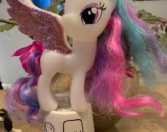Had to my little pony unicorn figurine made in 2016