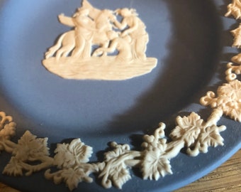 ウェッジウッドの伝統的な青と白の小物皿 - Etsy 日本