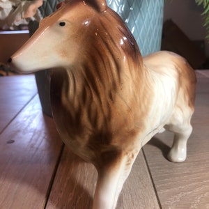 Fine bone China collie dog figurine in perfect condition