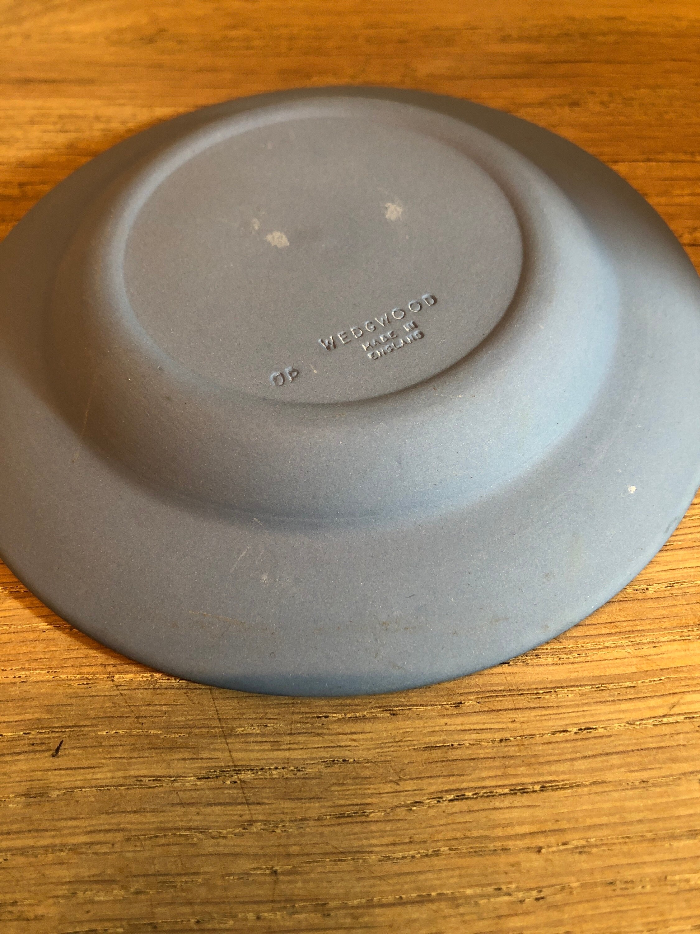 ウェッジウッドの伝統的な青と白の小物皿 - Etsy 日本