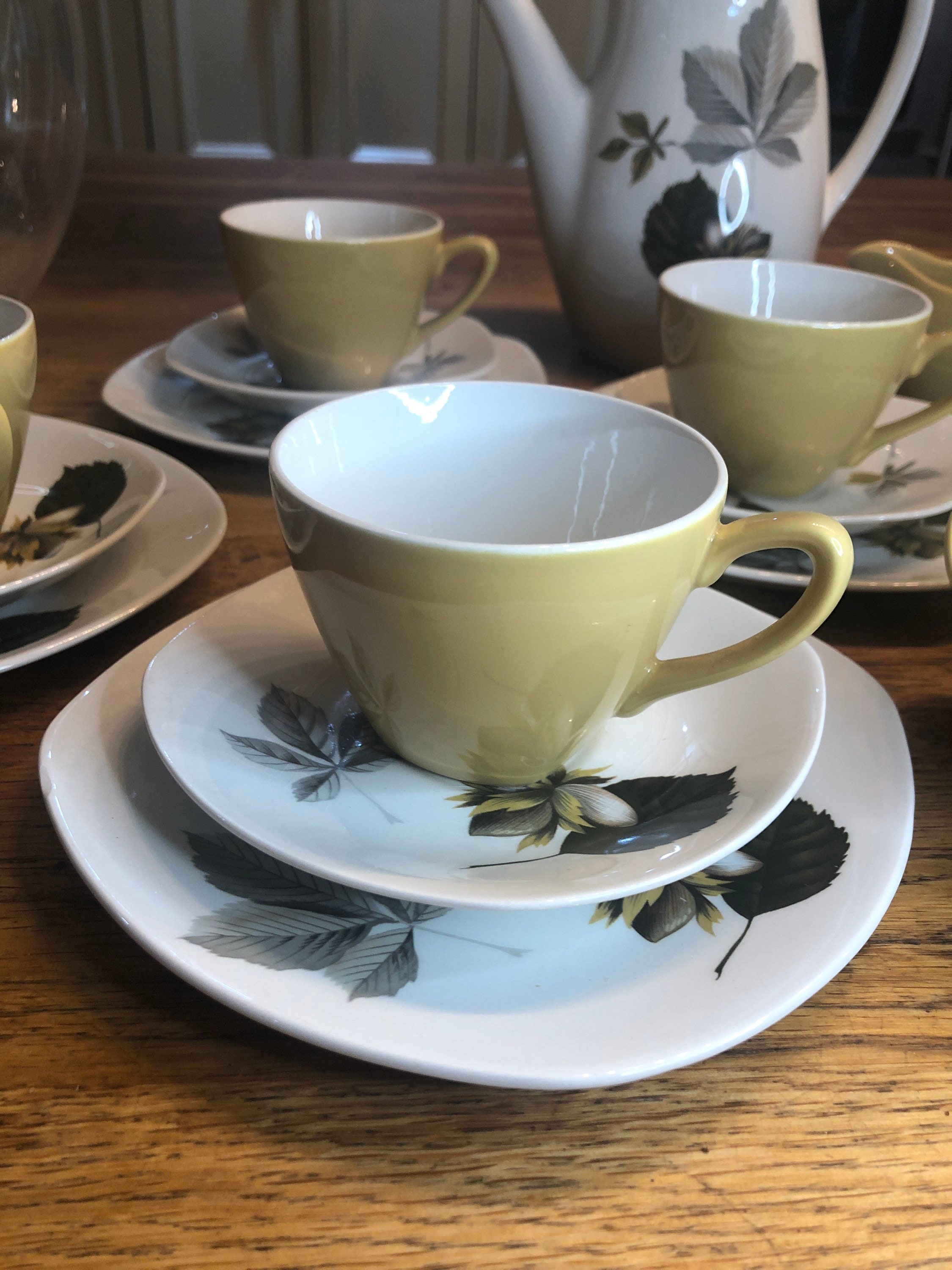 Drink & Barware Kitchen & Dining Vintage small cup and saucer