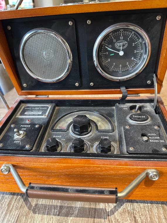 Spirit of St Louis seltene Vintage Radio Alam Uhr 98