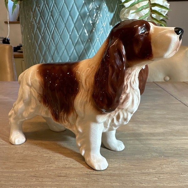 Slyvac springer spaniel figurine hand made and painted in Staffordshire England