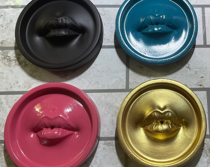 Concrete Lip Incense holder