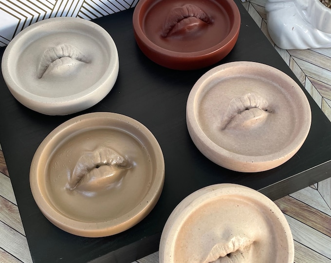 Neutral Collection Concrete Lip Incense Holders