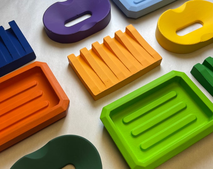 Minimalist Concrete Soap Dish: Modern Bathroom Accessory