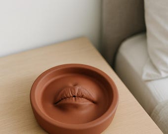 Concrete Lip Shaped Incense Holders in Neutral Colors