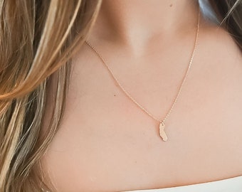 Dainty 14K Gold California Necklace, California State Necklace, California Charm Pendant, Small California Necklace, California Gift