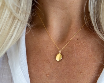 14K Gold Filled Locket, Small Minimalist Locket Pendant, Tiny Locket Necklace, Simple Locket Necklace, Heirloom Locket, Plain Locket,