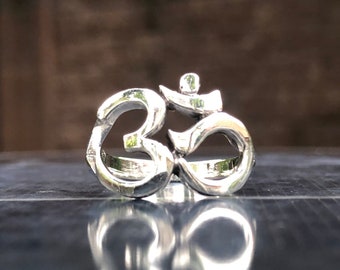 Fabriqué à la main 925 Sterling Silver Hinduism Buddhism Om / Ohm Yoga Unisex Ring