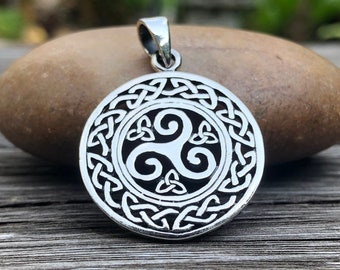 Handcrafted Celtic Triskelion Triquetra Sterling Silver Pendant Necklace 925 Celtic Infinity Knot