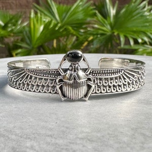 Handcrafted 925 Sterling Silver Onyx Egyptian Bug Scarab Bracelet, Black Stone Egyptian Scarab Amulet Cuff Bracelet (Adjustable) Gift