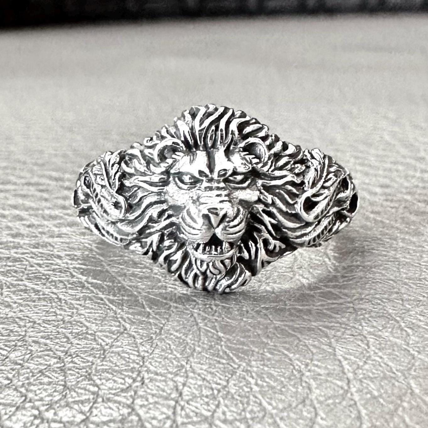 Goldring 750/18 Panther Gold Tiger Löwe Krone Männer Stier Ring In