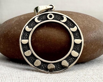 Handcrafted Brass Eclipse Moon Phase Lunar Circle Pendant/Necklace Fashion Accessories Jewelry Gift VINTZ