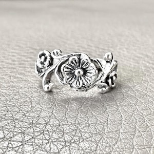 Handcrafted 925 Sterling Silver Daisy Ring Flower Netherlands National Flower Ring Women Silver Fashion Jewelry Accessory Gift by VINTZ