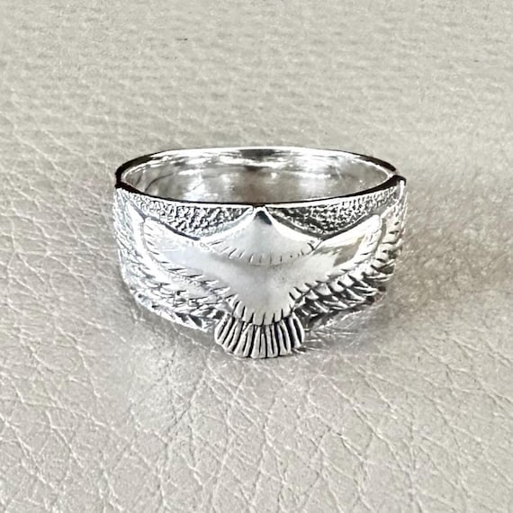 インディアンジュエリー　リング　指輪　鳥　ファルコン　シルバー925　18号 インディアンジュエリー リング 指輪 鳥 ファルコン シルバー925 18号