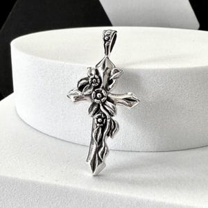 Handcrafted 925 Sterling Silver Cross Pendant Christian Jesus Christ Crucifix Pendant/Necklace Silver Jewelry Accessories Gift by VINTZ
