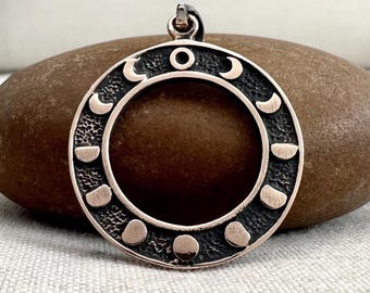 Handcrafted Bronze Eclipse Moon Phase Lunar Circle Pendant/Necklace Fashion Accessories Jewelry Gift VINTZ