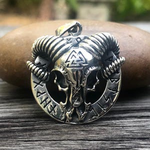 Pendentif tête de mort de chèvre en argent sterling 925 fabriqué à la main, compagnon de Viking, Valknut, pendentif/collier, bijoux en argent, accessoires, cadeau
