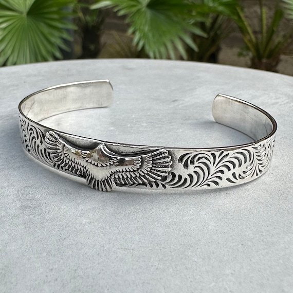 Incredible Navajo Native American Jewelry Proud Eagle Sterling Silver Bracelet Incredible Navajo Native American Jewelry Proud Eagle Sterling Silver Bracelet