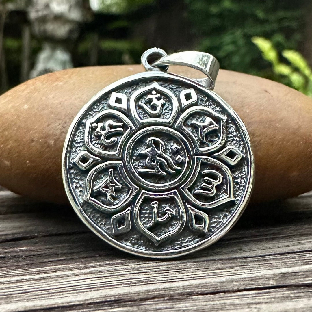 Handcrafted 925 Sterling Silver Chakra Pendant Yoga Symbol Hinduism ...