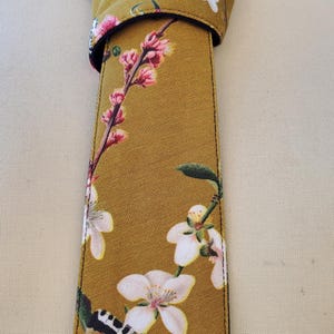 flower tie