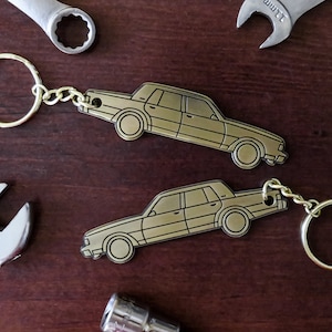 Schlüsselanhänger für Chevy Caprice Classic 2-SEITIG Metall Geschenke für Auto Jungs, Enthusiasten, Vater, Mutter, Vater, Mutter, Vater, Mutter, Ihn, Sie, Box Caprice, Brougham