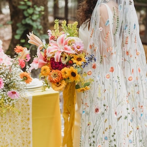 VIBRANT WILDFLOWER: bridal veil, Embroidered flower veil, Floral veil, Bridal veil with flowers, Unique wedding veil, boho bridal veil