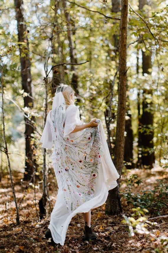 European Style Short Bridal Veil with Flowers - UCenter Dress