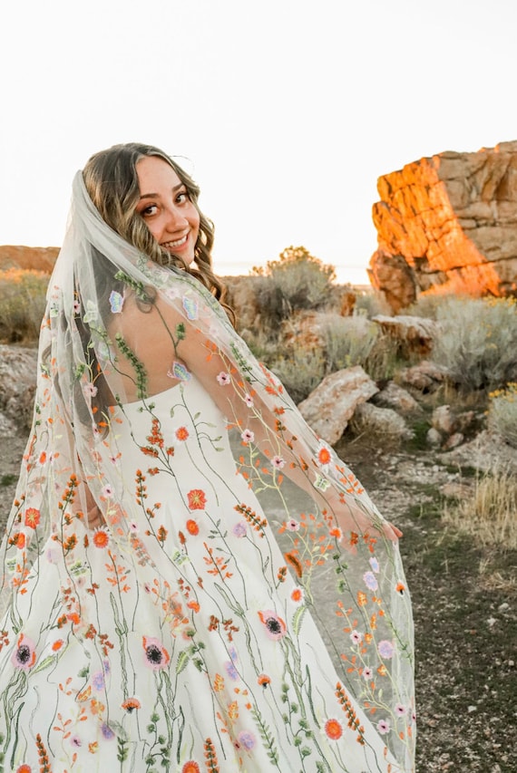 ORANGE WILDFLOWER: Bridal Veil, Summer Fall Wedding, Floral