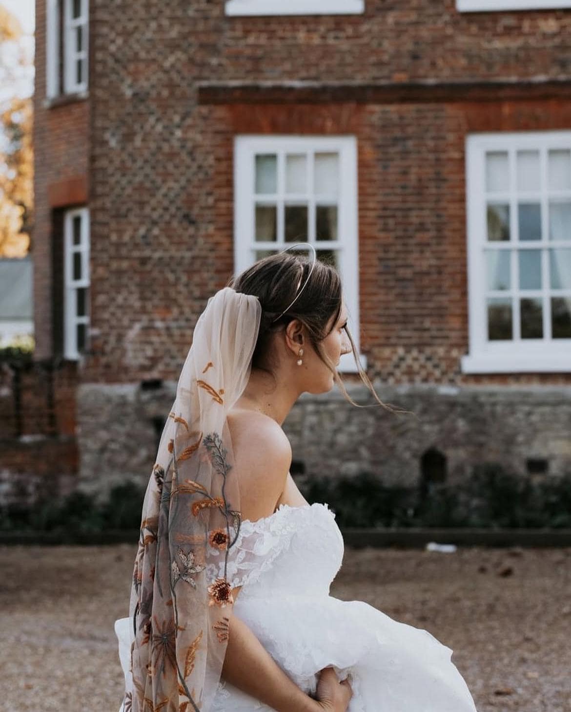 Hojas de otoño cayendo (bronceado) / velo de novia, boda de verano otoño,  velo de novia con bordado floral, inspiración para bodas, tendencias para  bodas, primavera - Etsy México, image size:1170x1457