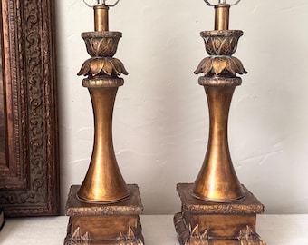 Vintage Pair of Gold Gilt Neoclassical Pedestal Ornate Footed Design Table Lamps w/ Decorative Finials