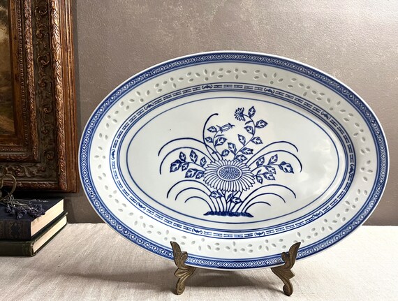 Antique Chinese Porcelain Platter, 16 7/8” W, Blue & White  Vintage Republic of China (Taiwan) Blue and White 16 inch Round Platter. main image 1