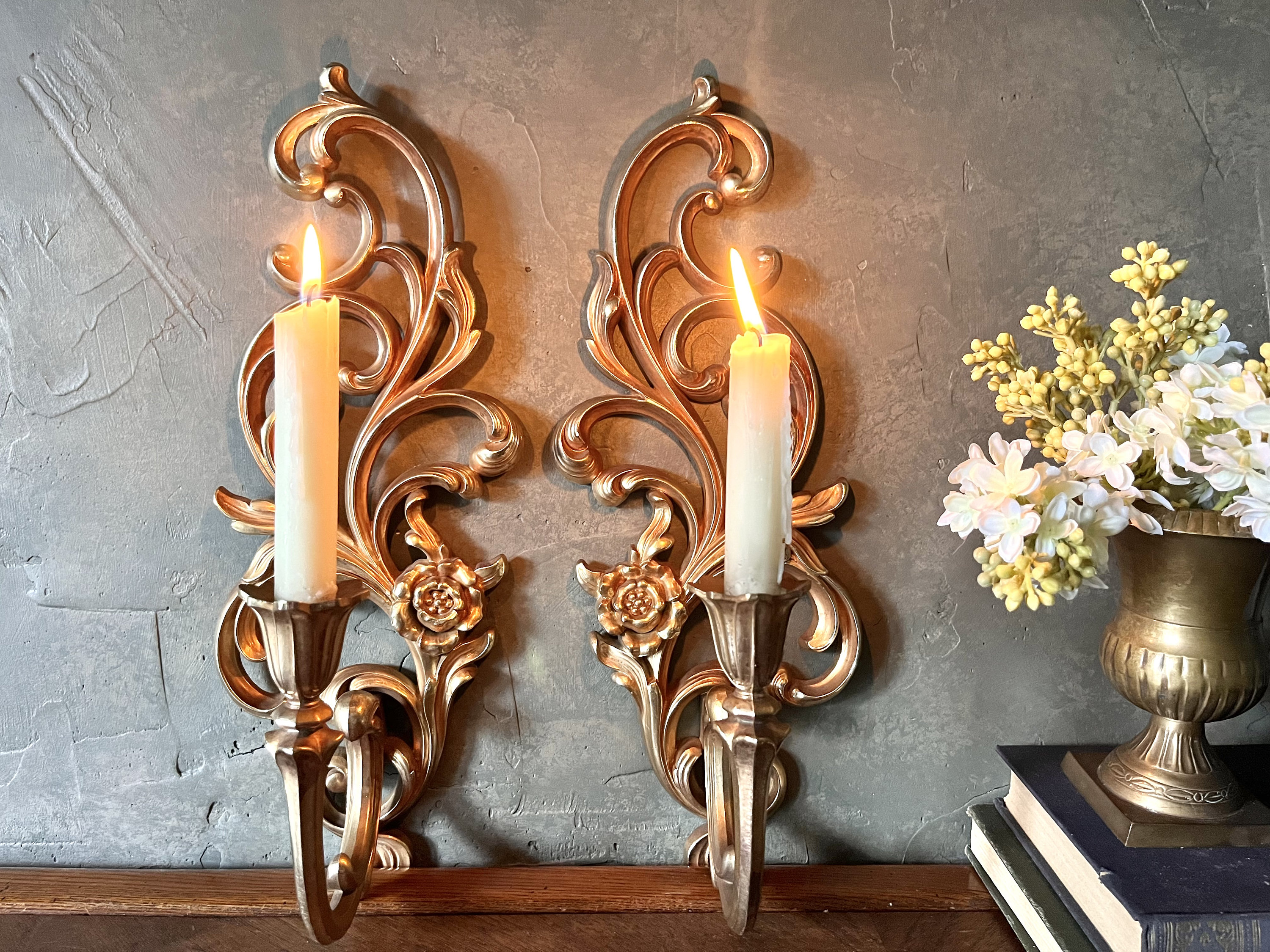 Beautiful Vintage Syroco Ornate Victorian Floral Wall Sconce
