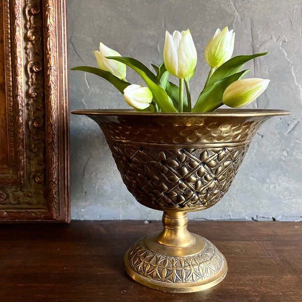 Beautiful Vintage Large Brass Pedestal Compote Bowl w/ Floral Detailing