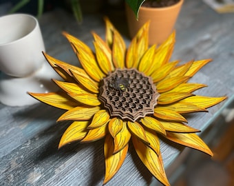 SUNFLOWER HONNEYCOMB BEE Wall Hanger, Center Piece, Laser Cut File